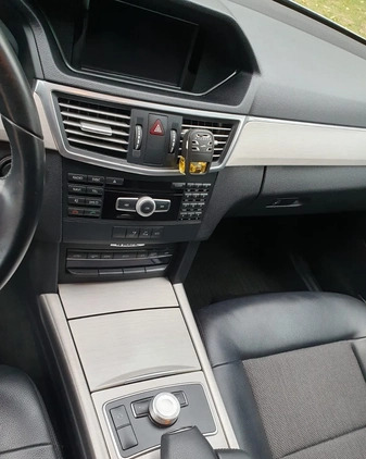 Mercedes-Benz Klasa E cena 50900 przebieg: 147212, rok produkcji 2013 z Warszawa małe 667